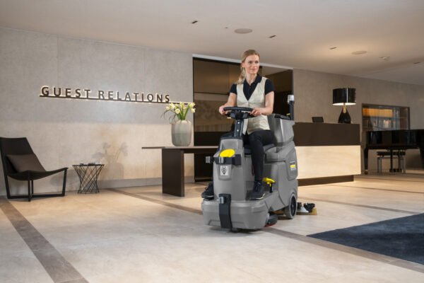 LAVADORA E SECADORA DE PISO KARCHER BD 50/70 R - Image 7