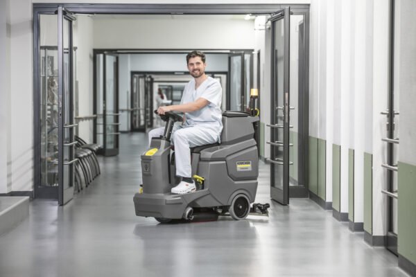 LAVADORA E SECADORA DE PISO KARCHER BD 50/70 R - Image 6