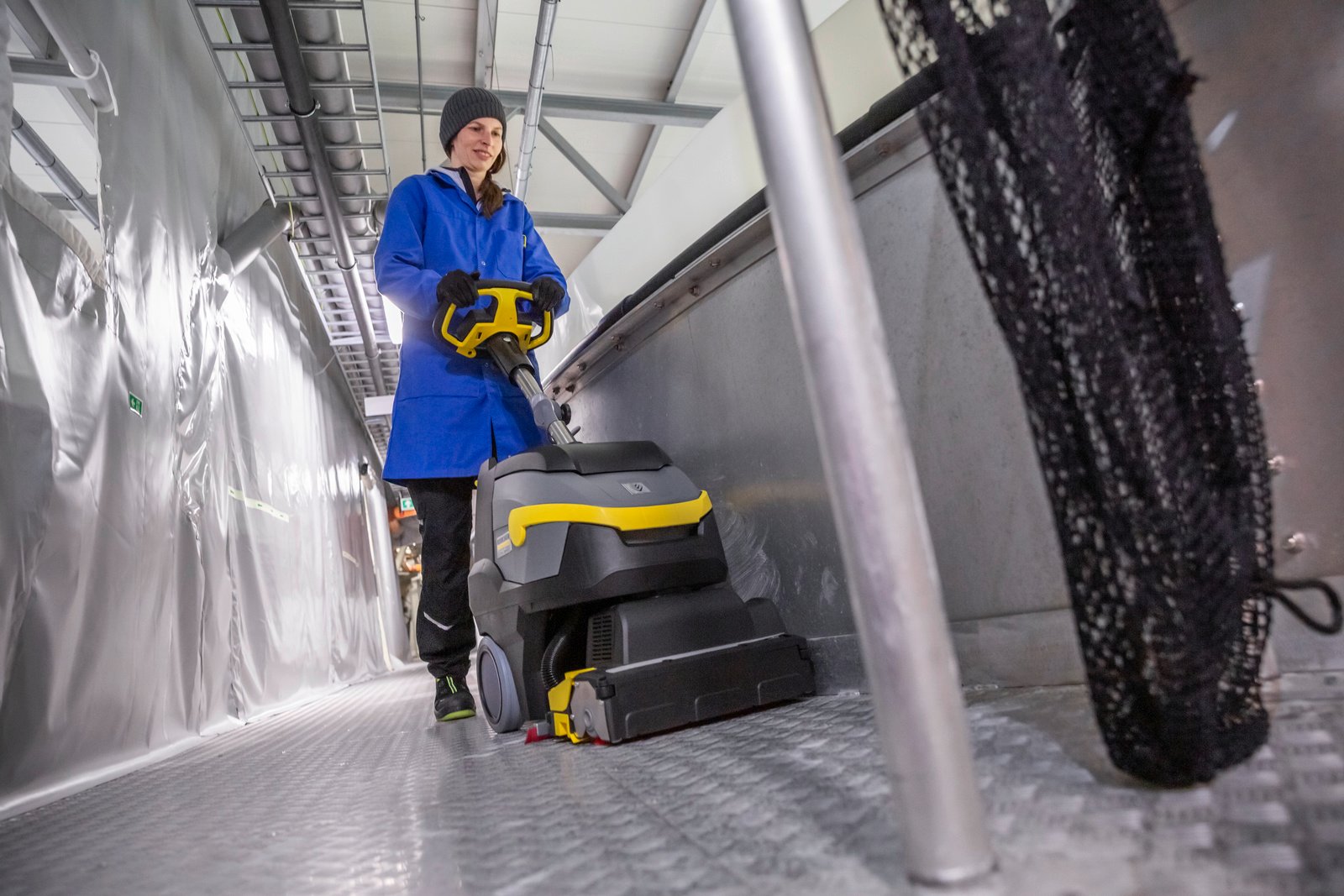 LAVADORA E SECADORA DE PISO KARCHER BR 35/12 BATERIA LITHIUM - Image 6