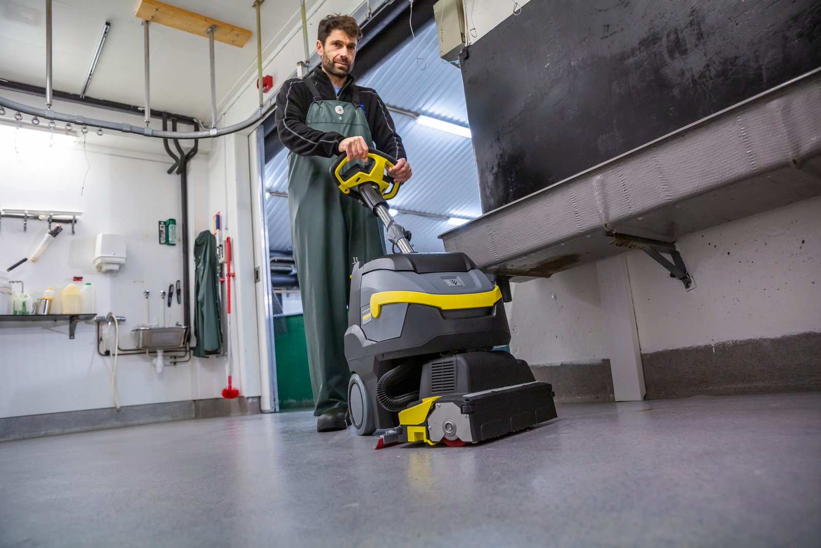 LAVADORA E SECADORA DE PISO KARCHER BR 35/12 BATERIA LITHIUM - Image 7